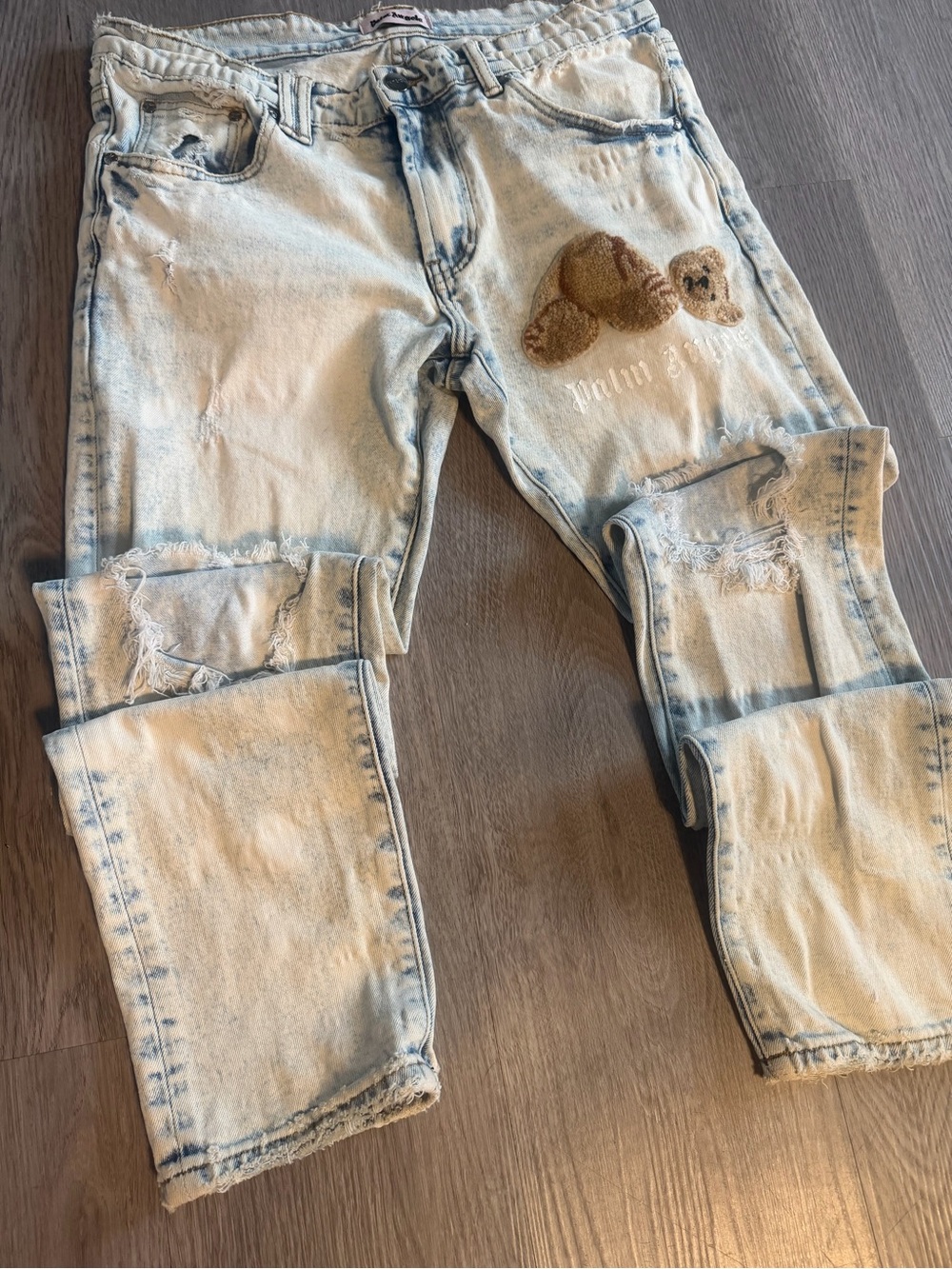 Streetwear Palm Angels Light Blue Distressed Slim Straight Jeans with Brown Bear